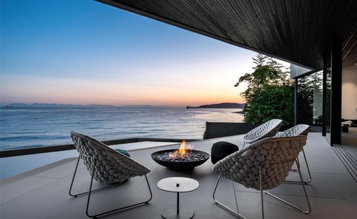 House in West Vancouver, British Columbia, Canada 1