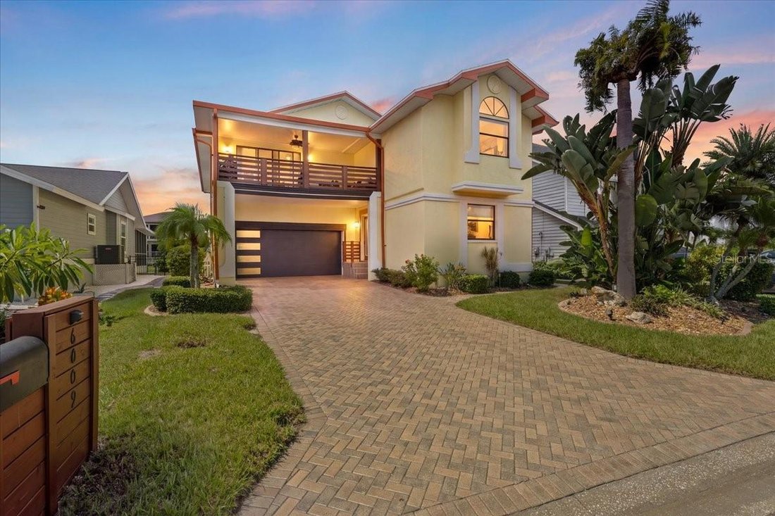 House in New Port Richey, Florida, United States 1 - 18917339