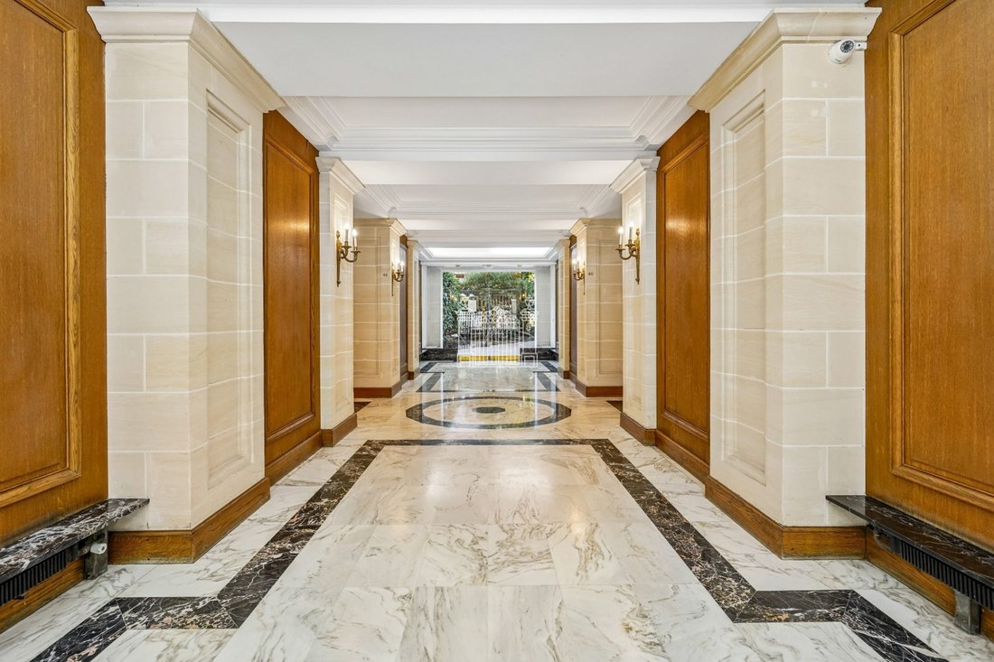 Apartment in La Plaine des Sablons, Neuilly-sur-Seine, France 5 - 18912640