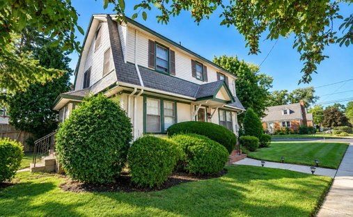 House in New Hyde Park, New York, United States 1