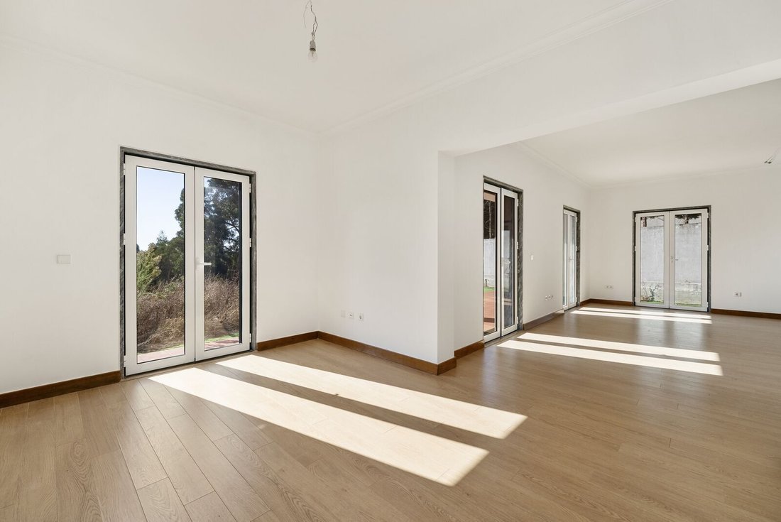 Villa in Barcarena, Lisbon, Portugal 3 - 18913968