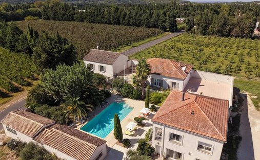 House in Noves, Provence-Alpes-Côte d'Azur, France 1