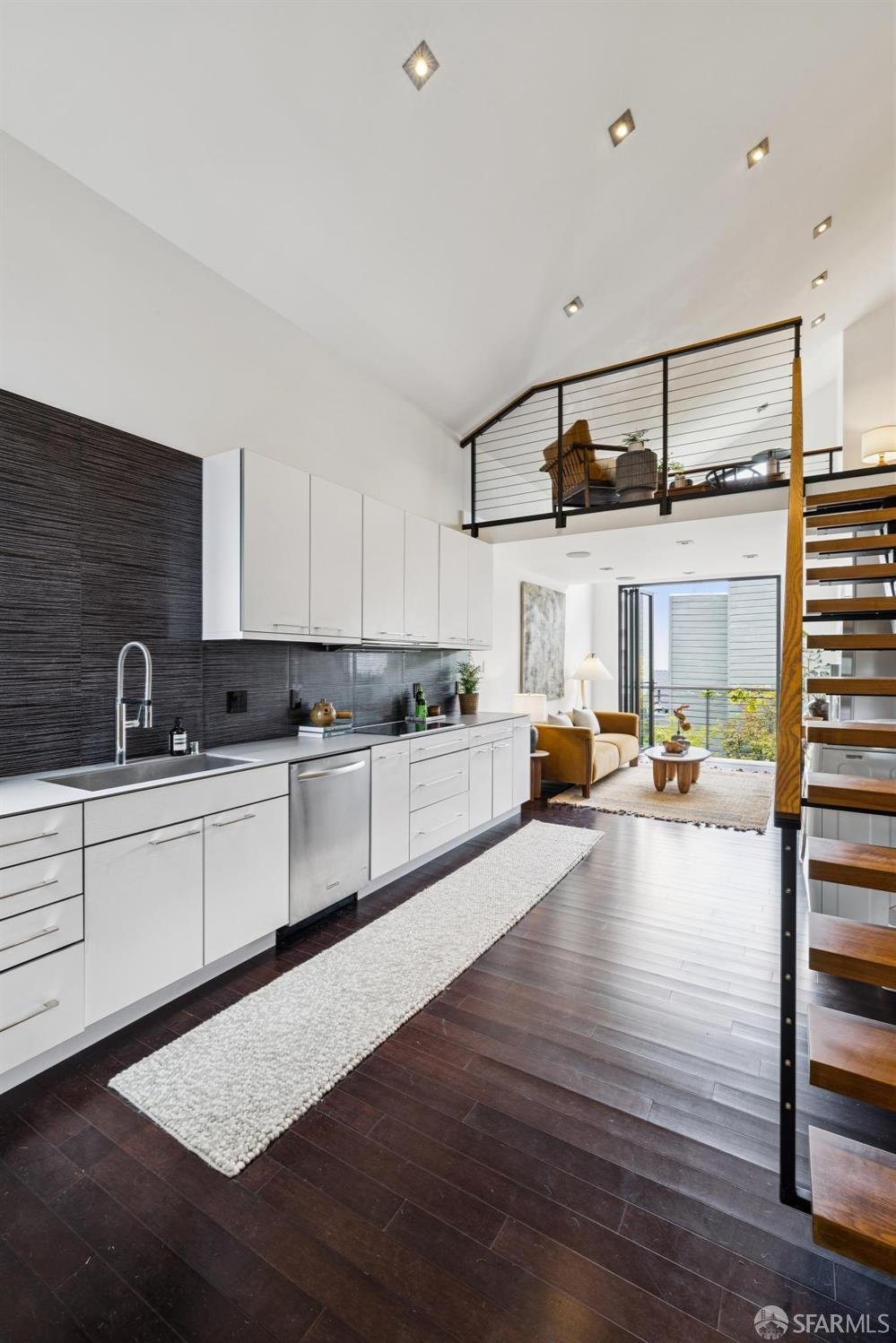 Condo in San Francisco, California, United States 5 - 18908635