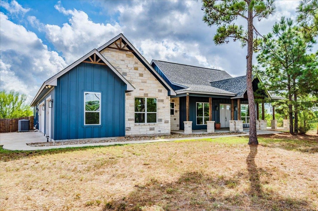 House in Bastrop, Texas, United States 3 - 18909398