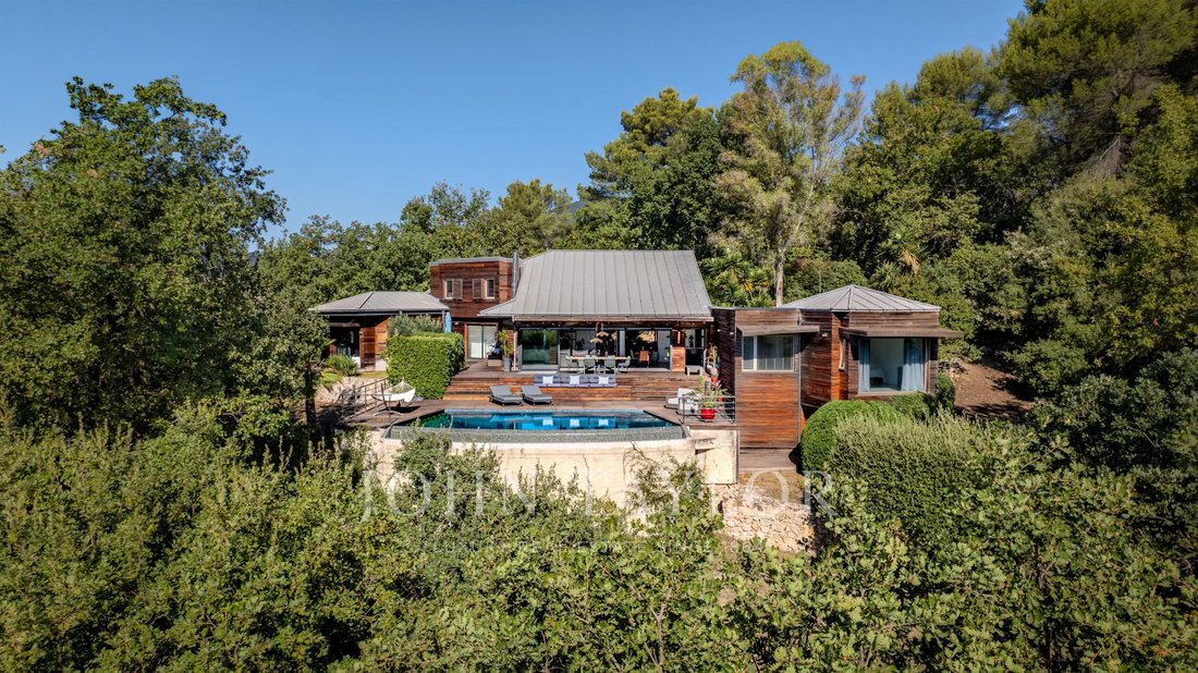 Villa in Grasse, Provence-Alpes-Côte d'Azur, France 1 - 18907552