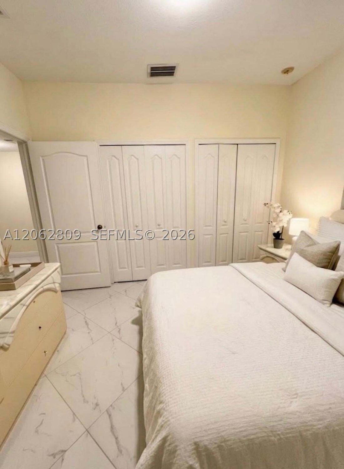 House in West Miami, Florida, United States 5 - 18551900