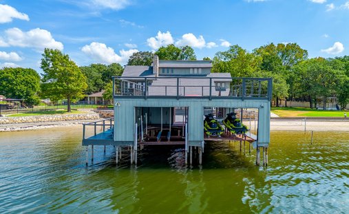 House in Granbury, Texas, United States 1