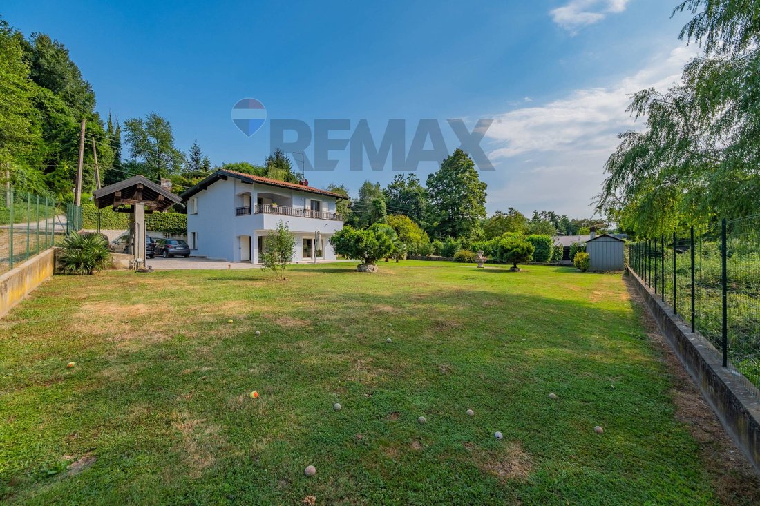 Villa in Vergiate, Lombardy, Italy 4 - 18918235