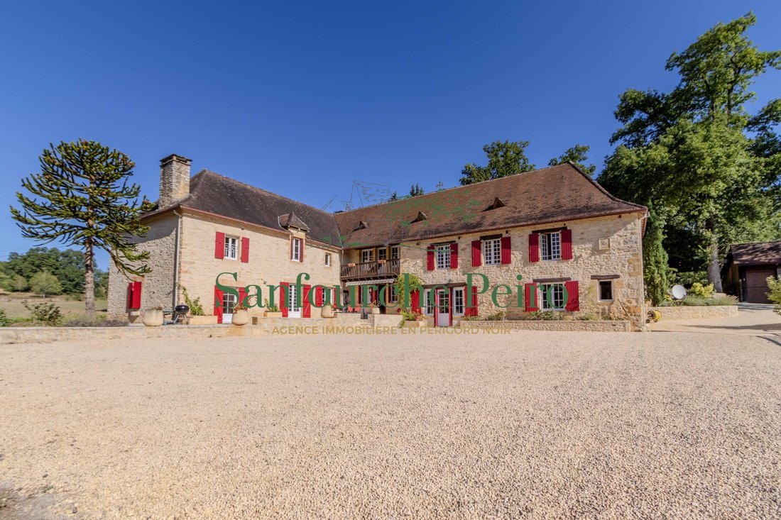 Estate in Sarlat-la-Canéda, Nouvelle-Aquitaine, France 2 - 16501998