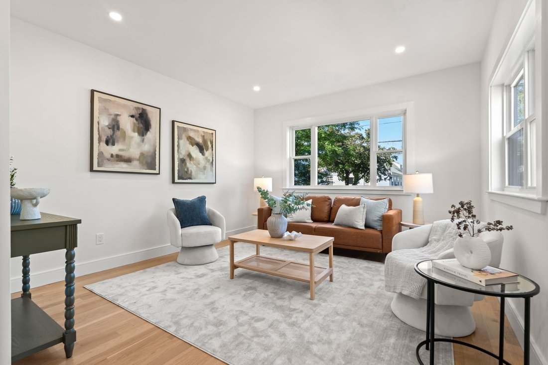 House in Medford, Massachusetts, United States 4 - 18912708