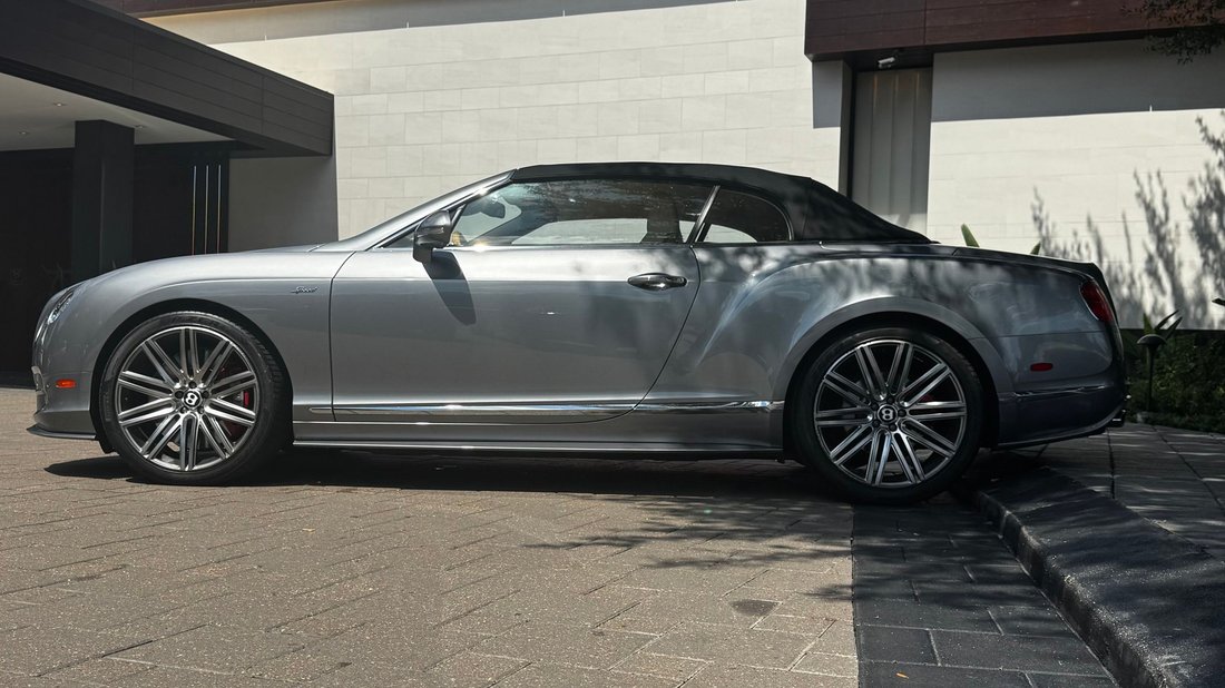 Cabriolet in Houston, TX, United States 4 - 18914075
