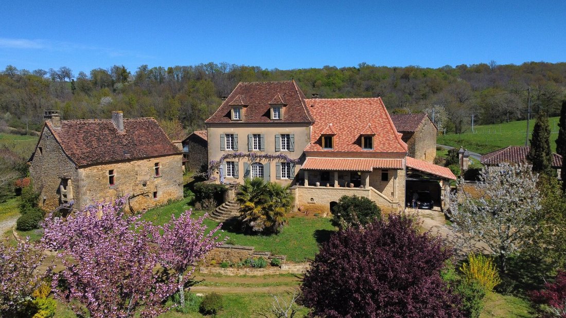 Estate in Excideuil, Nouvelle-Aquitaine, France 4 - 18917630