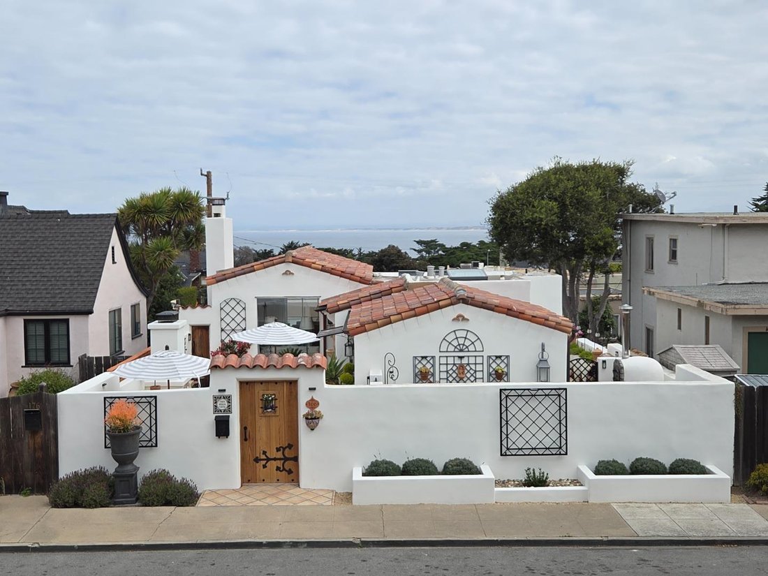 House in Pacific Grove, California, United States 1 - 18909445