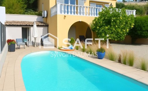 House in Nord Est, Ollioules, France 1