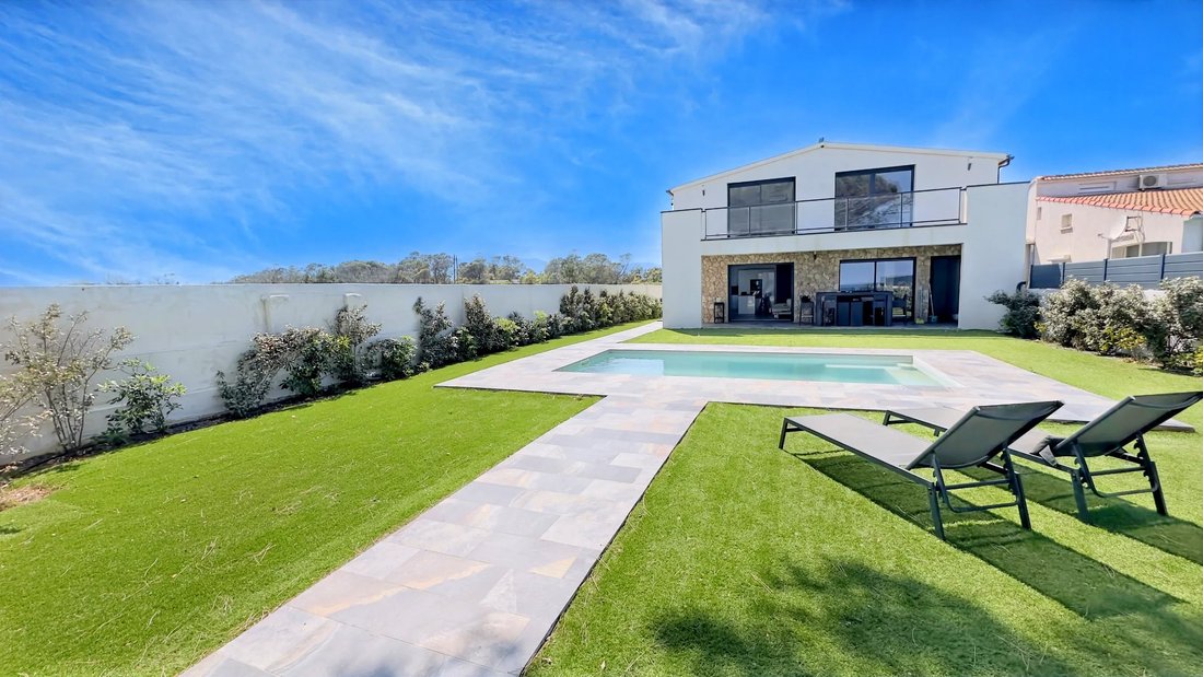 Villa in Lucciana, Corsica, France 2 - 17947131