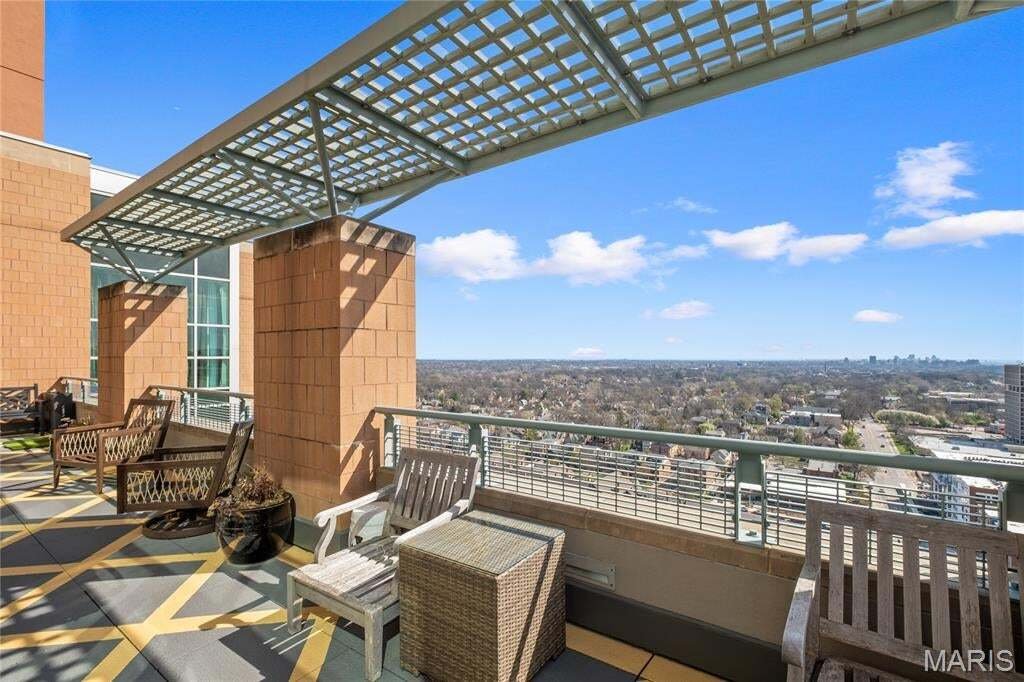Condo in Clayton, Missouri, United States 2 - 18909339