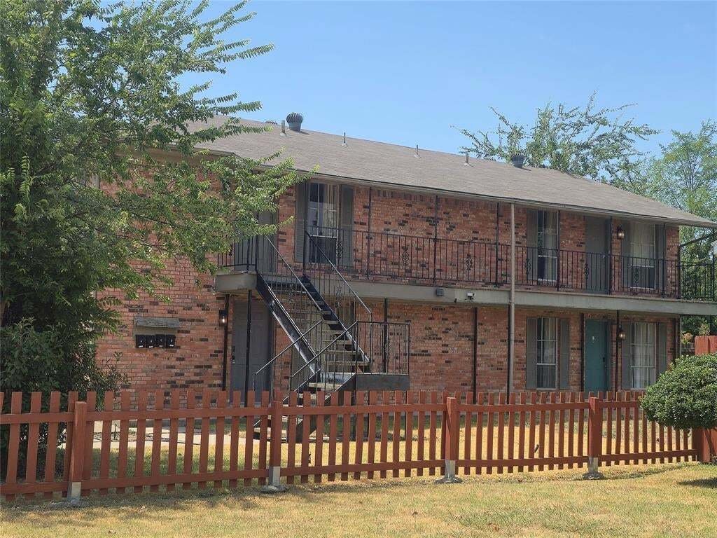 Garland, Texas, United States 2 - 18910620