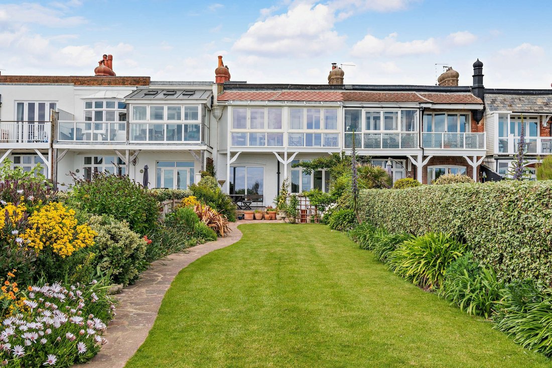 House in Bexhill-on-Sea, England 2 - 18906550