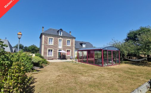 House in Saint-Romain-de-Colbosc, Normandy, France 1