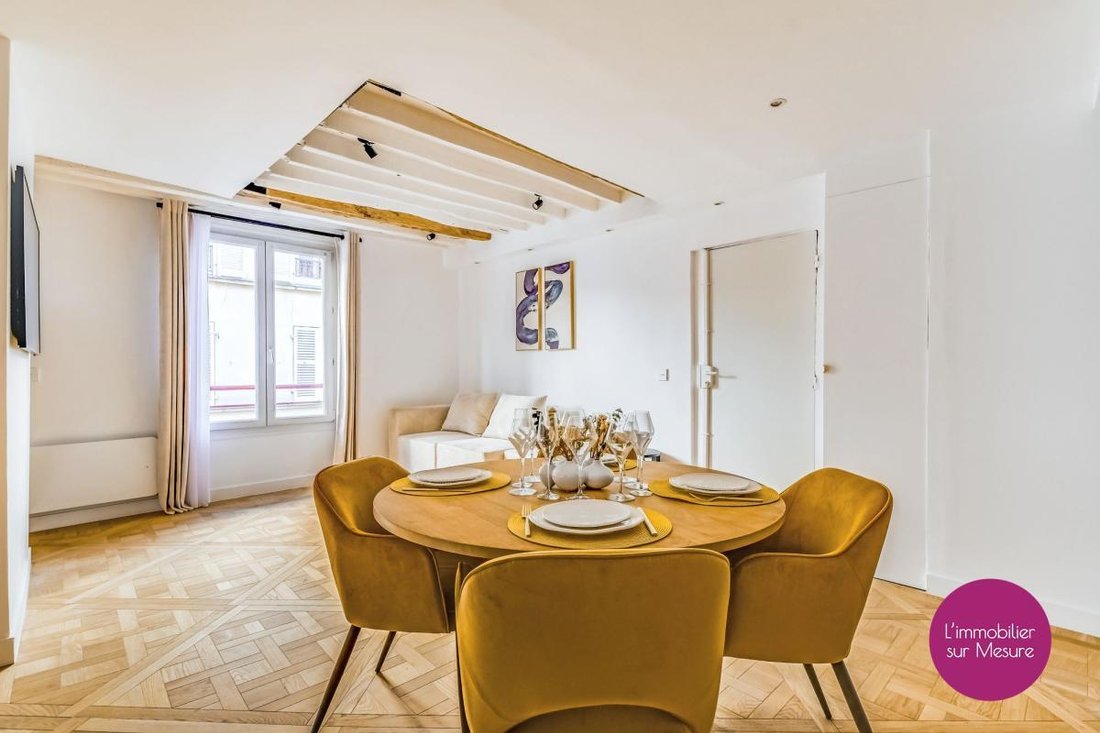 Apartment in Porte Saint Denis-Paradis, Paris 10e Arrondissement, Paris 1 - 18907181