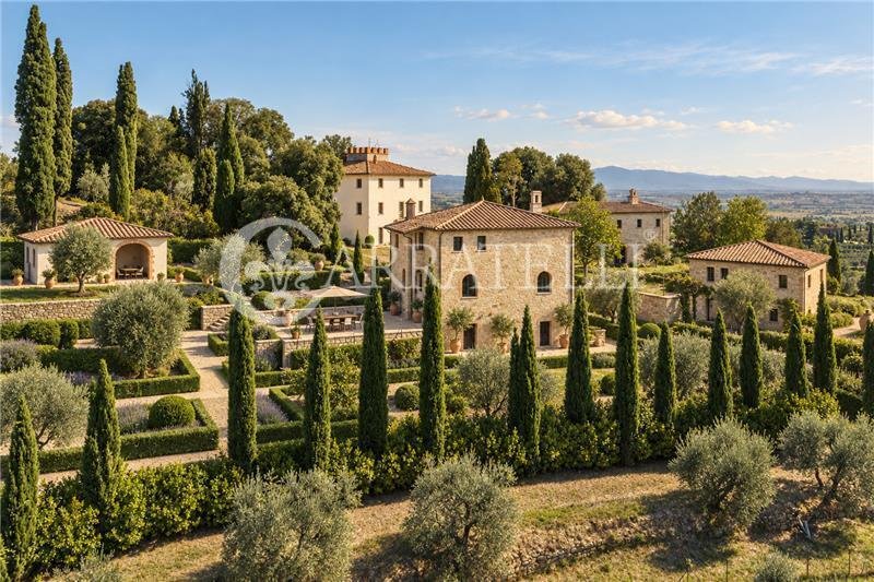 Villa in Monte San Savino, Tuscany, Italy 1 - 11758210