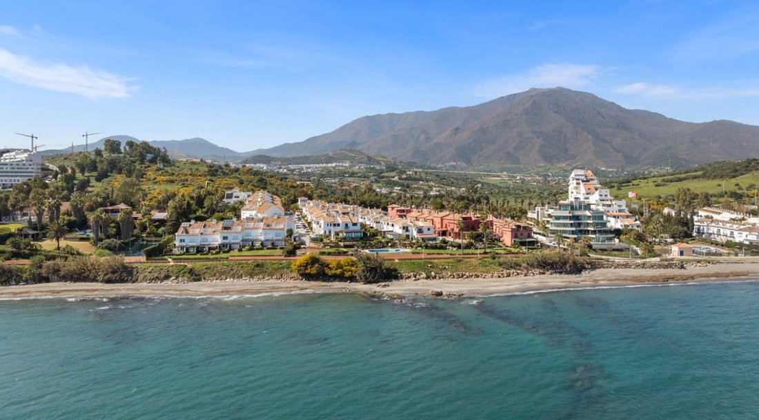 Villa in Estepona, Andalusia, Spain 3 - 18914134