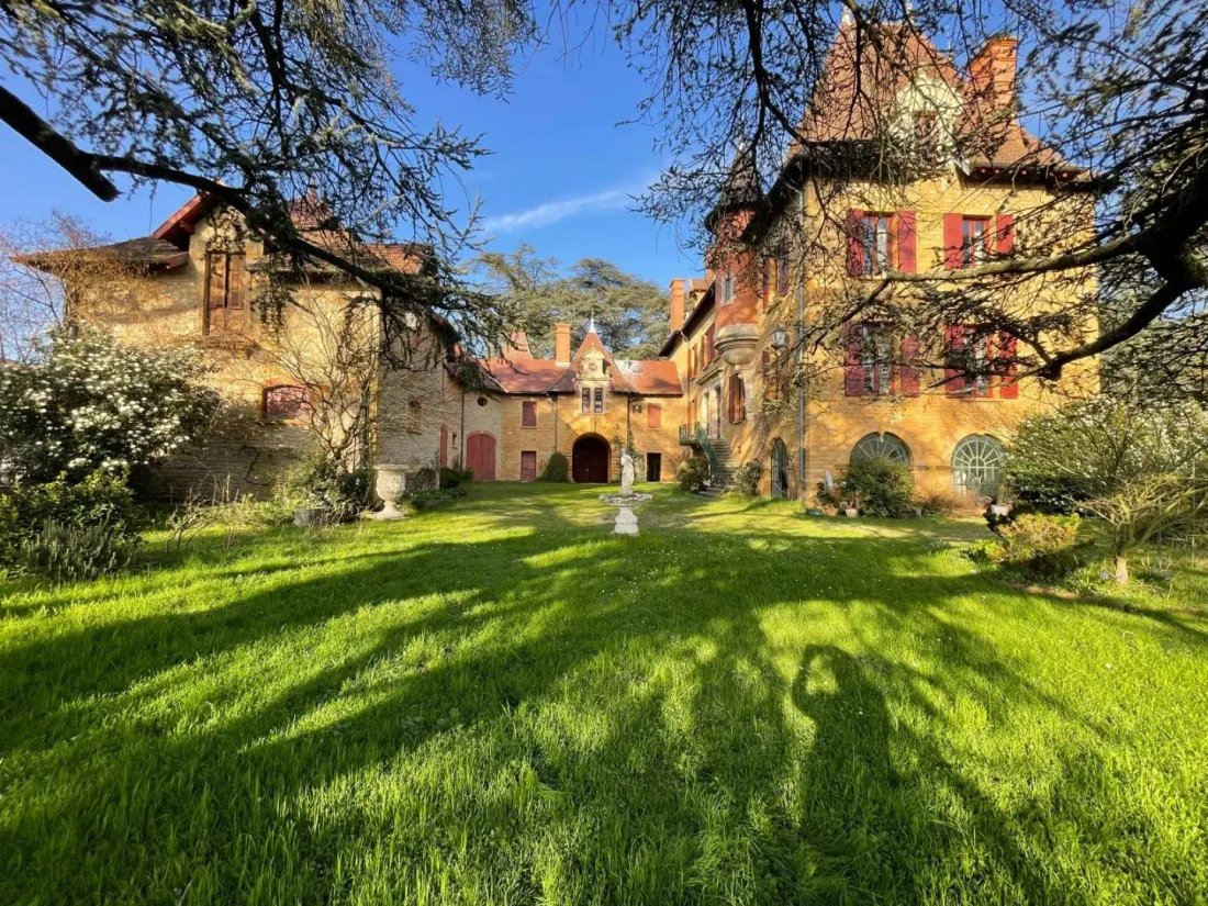 Casa a Ouilly les Rousses-Chervinges, Gleizé, Francia 1 - 18907933