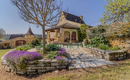 Estate in Sarlat-la-Canéda, Nouvelle-Aquitaine, France 1