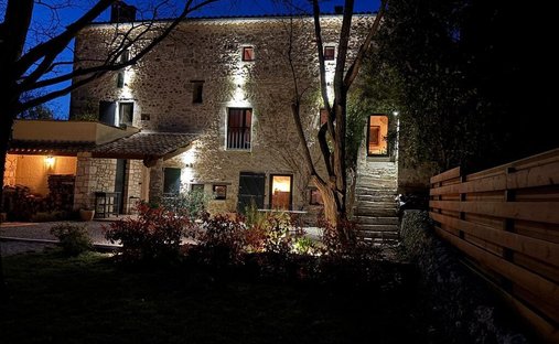 Casa a Rochegude, Occitania, Francia 1