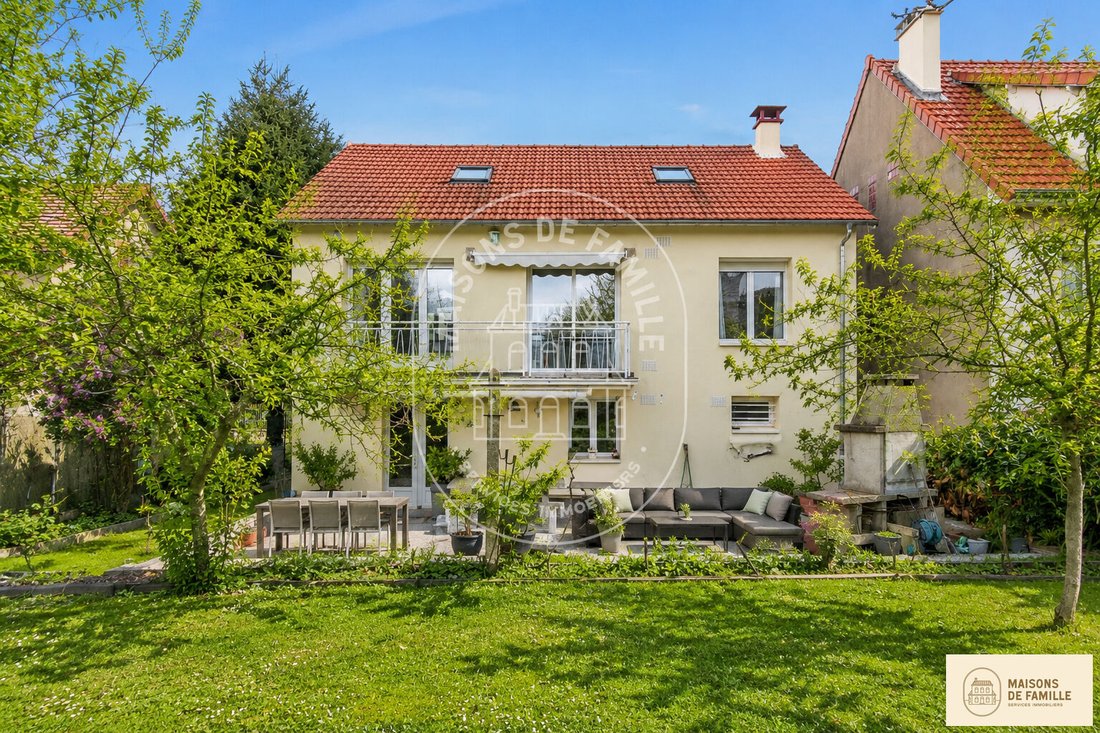 Villa in Mazurières, Rueil-Malmaison, France 2 - 18914682