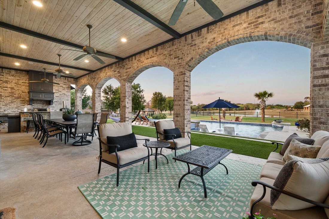 House in Burleson, Texas, United States 2 - 18921479
