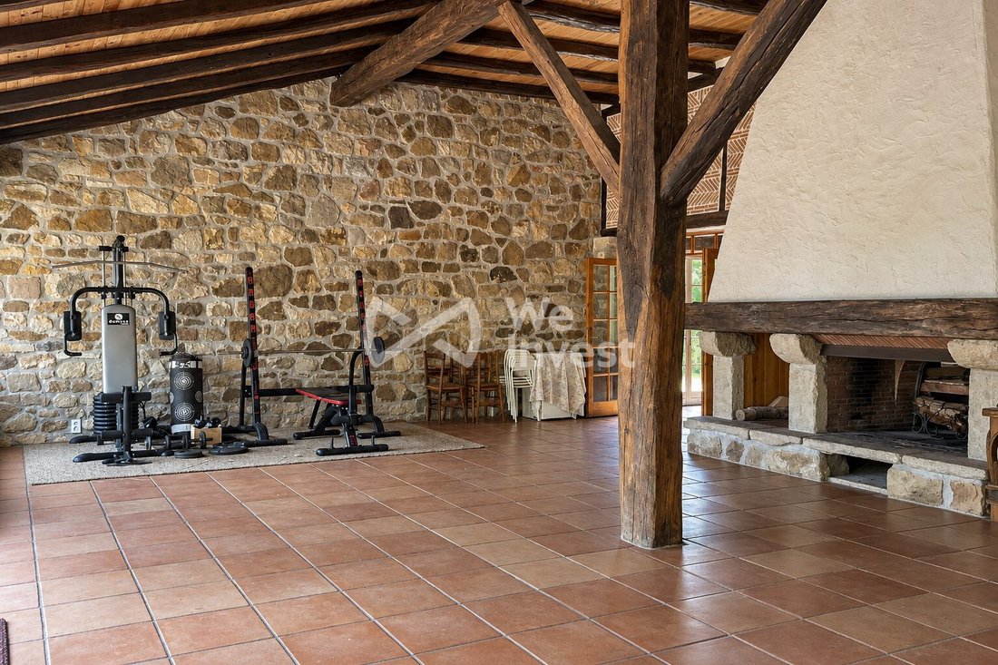 Farm Ranch in Saint-Pée-sur-Nivelle, Nouvelle-Aquitaine, France 5 - 18912653