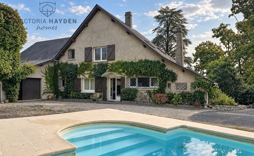 House in Lee, Nouvelle-Aquitaine, France 1