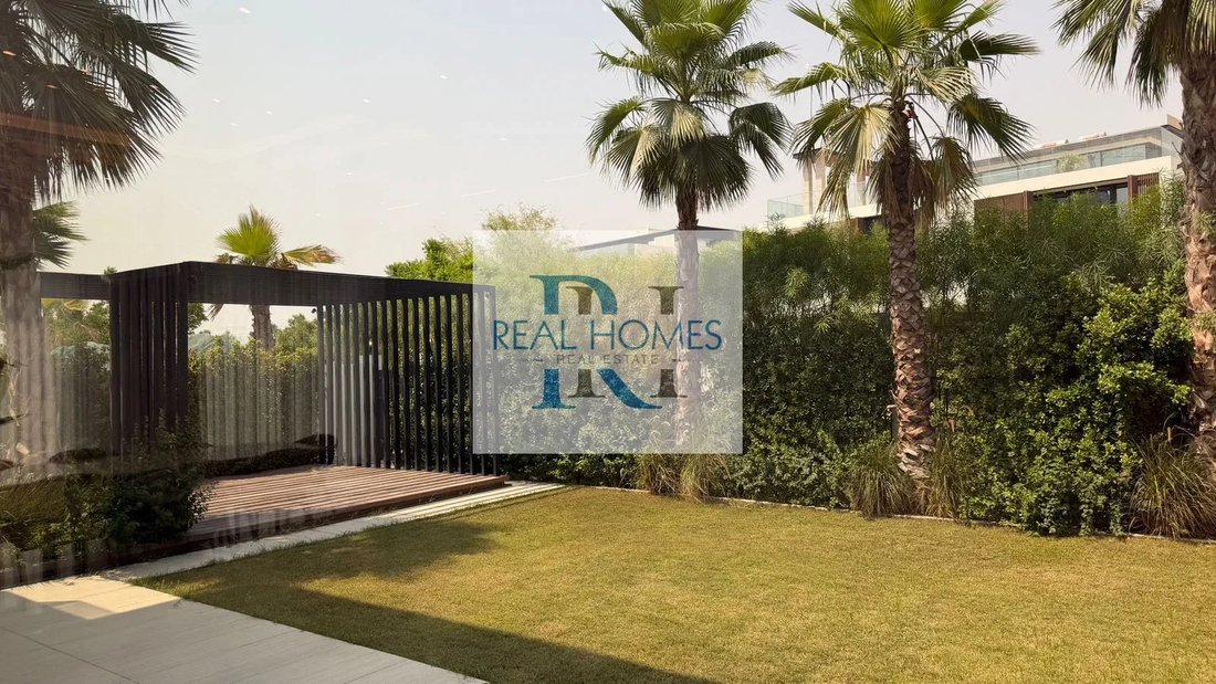 Villa in Hadaeq Sheikh Mohammed Bin Rashid, Dubai, United Arab Emirates 1 - 18915564