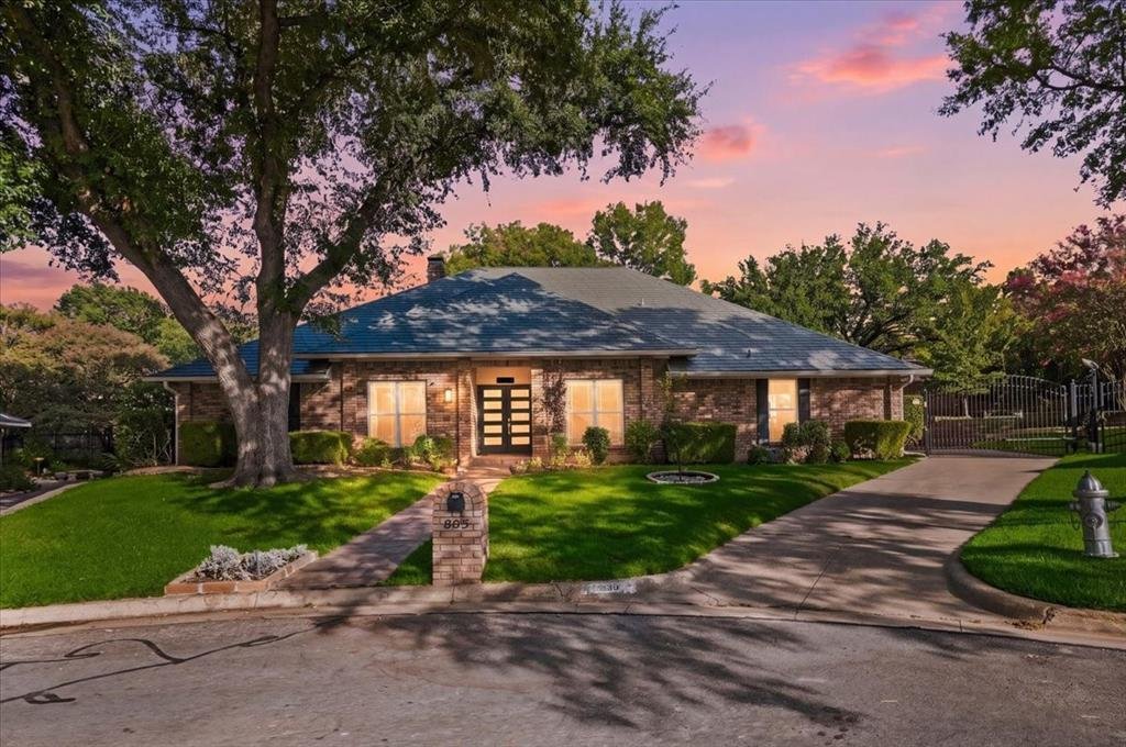 House in Arlington, Texas, United States 1 - 18910574