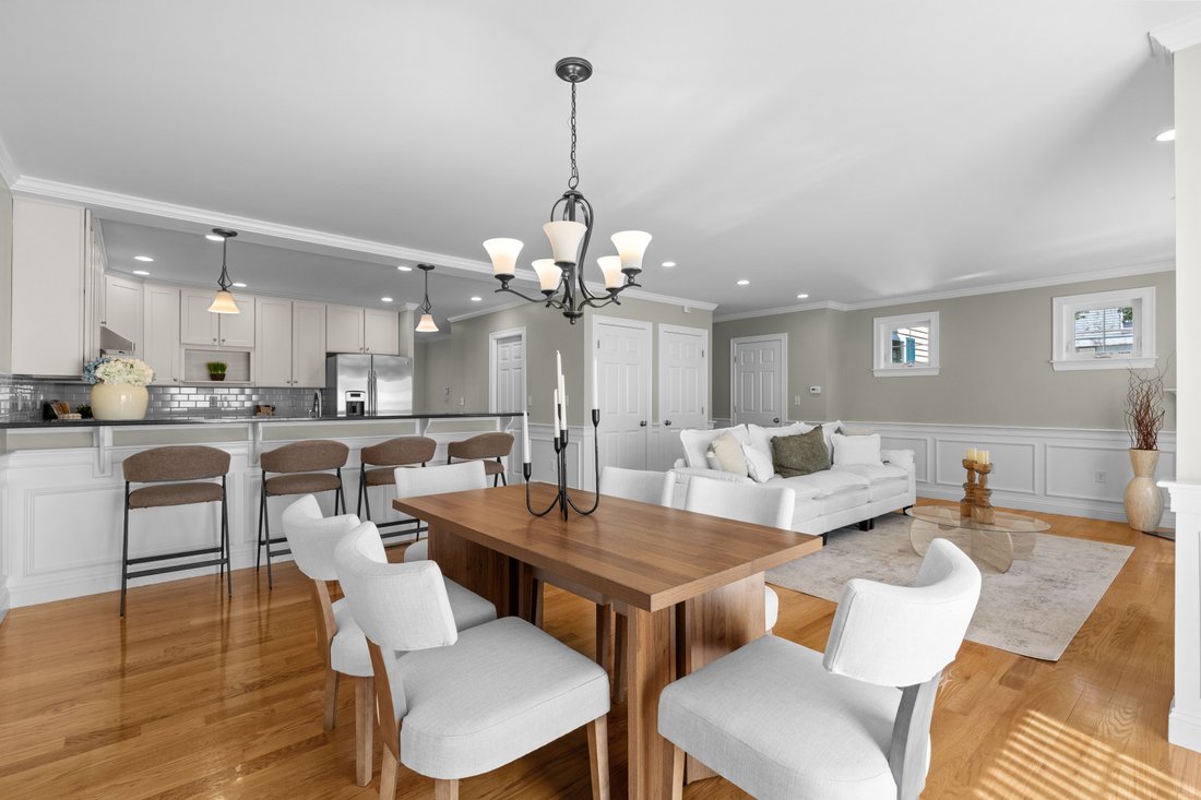 House in Needham, Massachusetts, United States 1 - 18907475