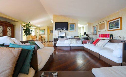 Apartment in Centro Storico, Desenzano del Garda, Lombardy 1