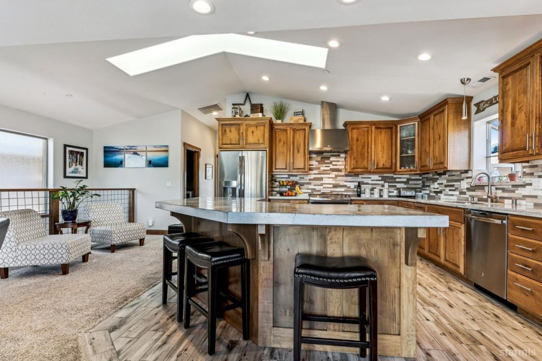 House in South Lake Tahoe, California, United States 4 - 18912345