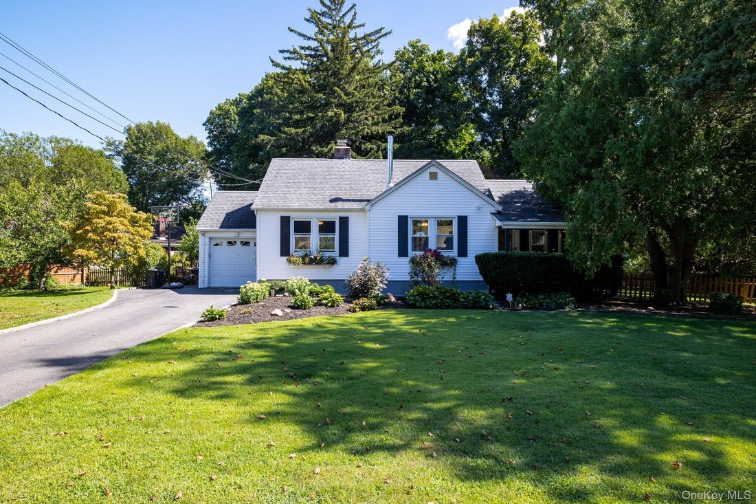 House in Huntington Station, New York, United States 1 - 18910703
