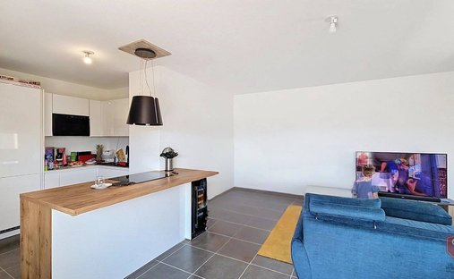 Appartamento a Viry, Auvergne-Rodano-Alpi, Francia 1
