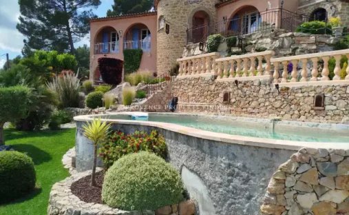 Maison à Est, Lorgues, France 1
