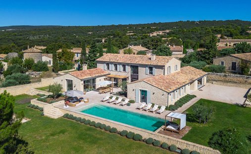 Domaine à Gordes, Provence-Alpes-Côte d'Azur, France 1