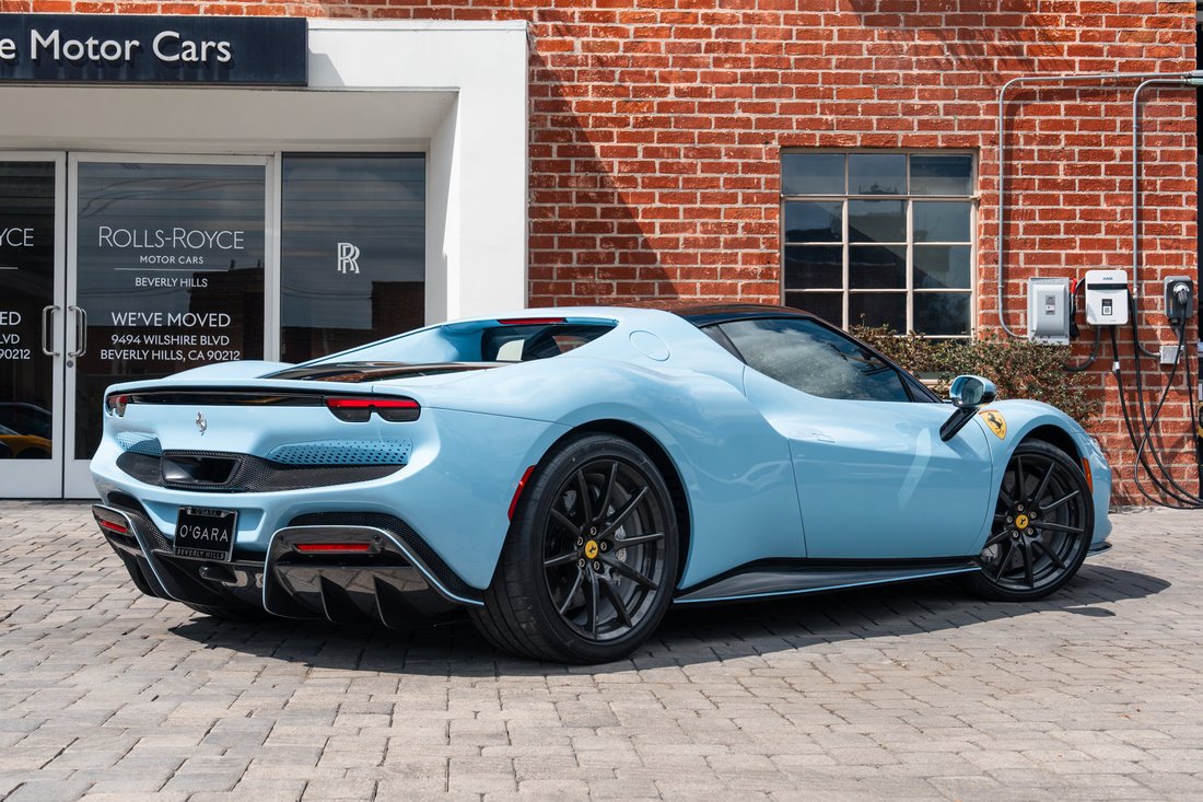 Coupe in Beverly Hills, CA, United States 4 - 18914061