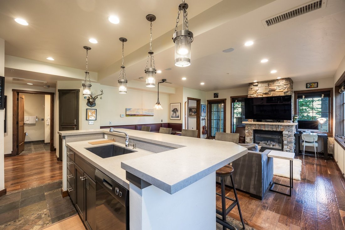 Condo in Park City, Utah, United States 5 - 18913746