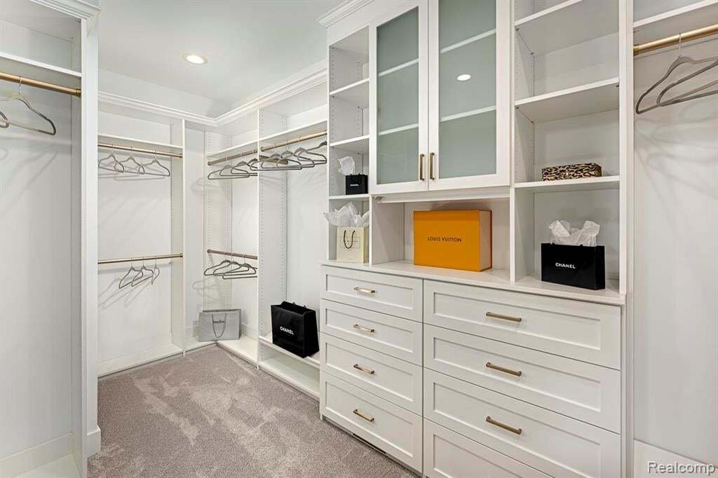 Condo in Farmington Hills, Michigan, United States 5 - 18917374