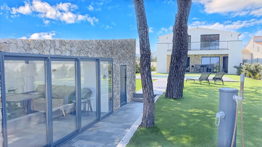 Villa in Lucciana, Corsica, France 1 - 17947131