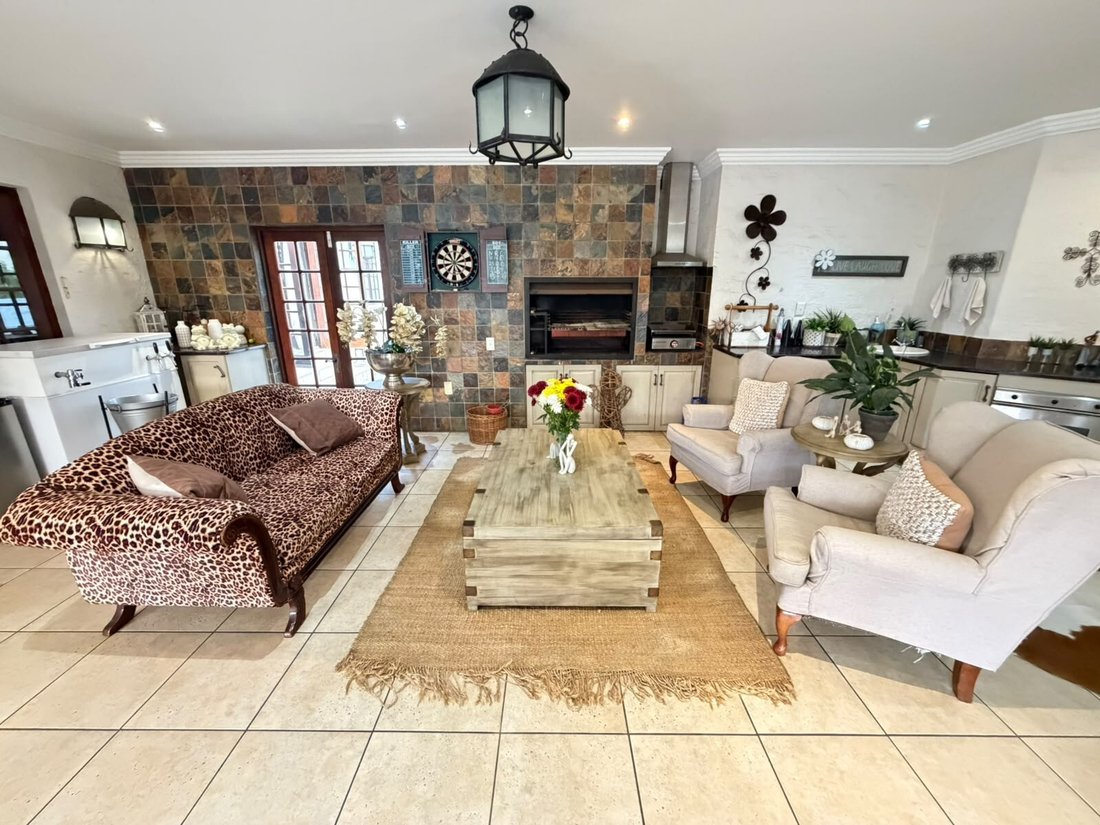 House in Bryanston, Gauteng, South Africa 4 - 18910754