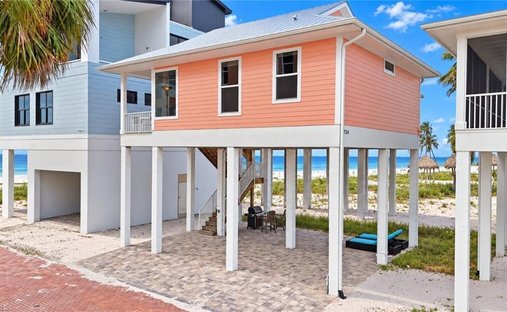 House in Fort Myers Beach, Florida, United States 1