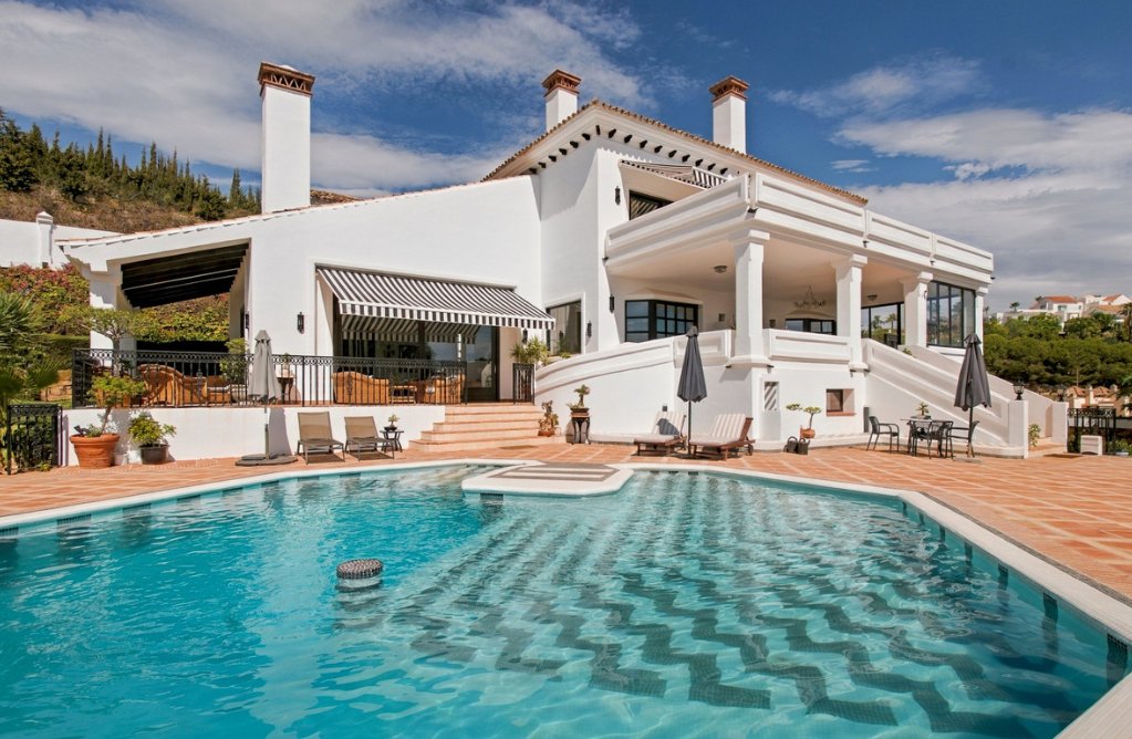 Villa in Marbella, Andalusia, Spain 1 - 18914098