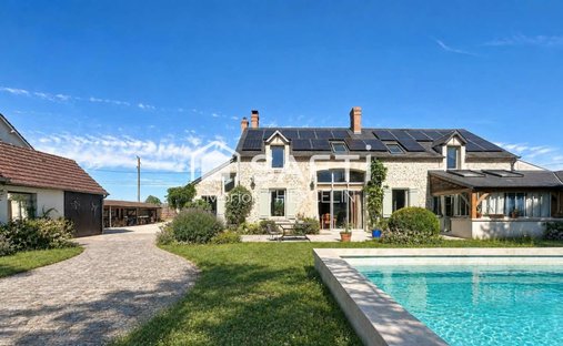 House in Fay-aux-Loges, Centre-Val de Loire, France 1